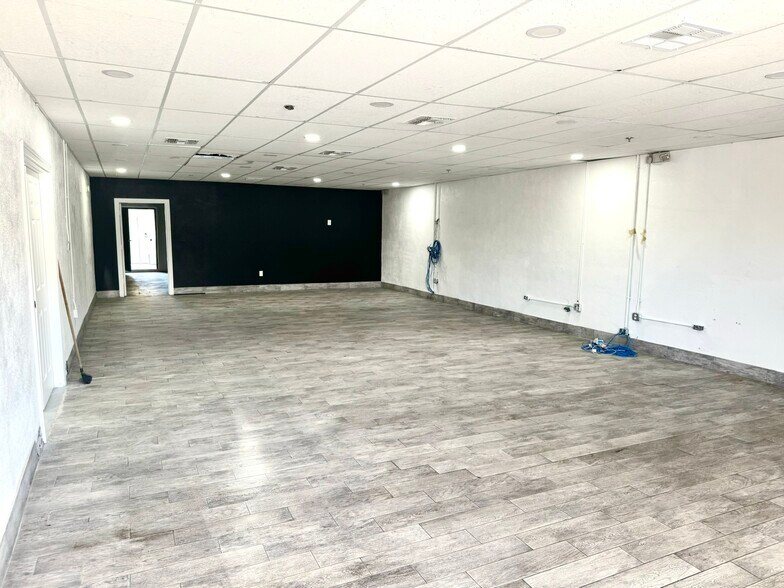 1612 E Southern Ave, Phoenix, AZ à vendre - Photo de l’immeuble – Image 3 sur 7