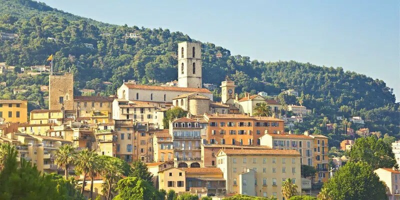 Local commercial dans Grasse à vendre - Photo de l’immeuble – Image 2 sur 2