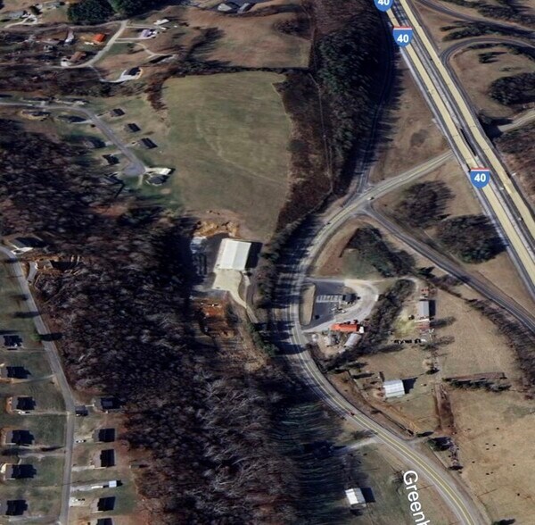 725 25-70 Hwy, Dandridge, TN à louer - Photo de l’immeuble – Image 2 sur 21