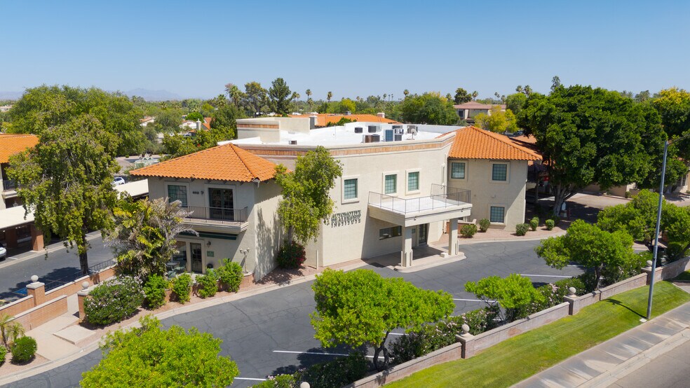6613 N Scottsdale Rd, Scottsdale, AZ à vendre - Photo de l’immeuble – Image 1 sur 6