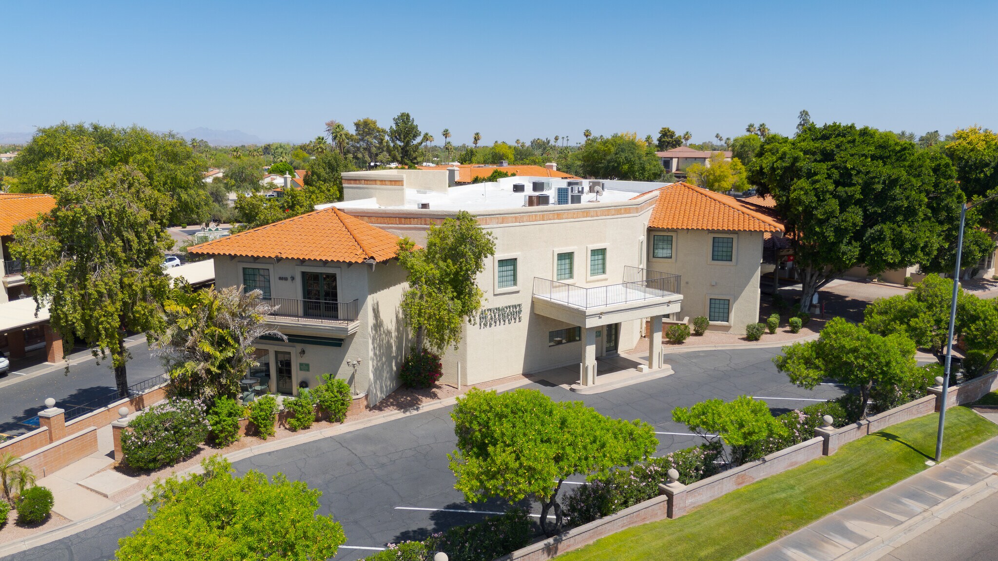 6613 N Scottsdale Rd, Scottsdale, AZ à vendre Photo de l’immeuble– Image 1 sur 7