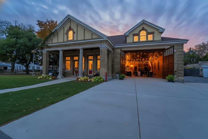 407 N Hawley Rd, Milwaukee, WI à vendre - Photo de l’immeuble – Image 1 sur 33