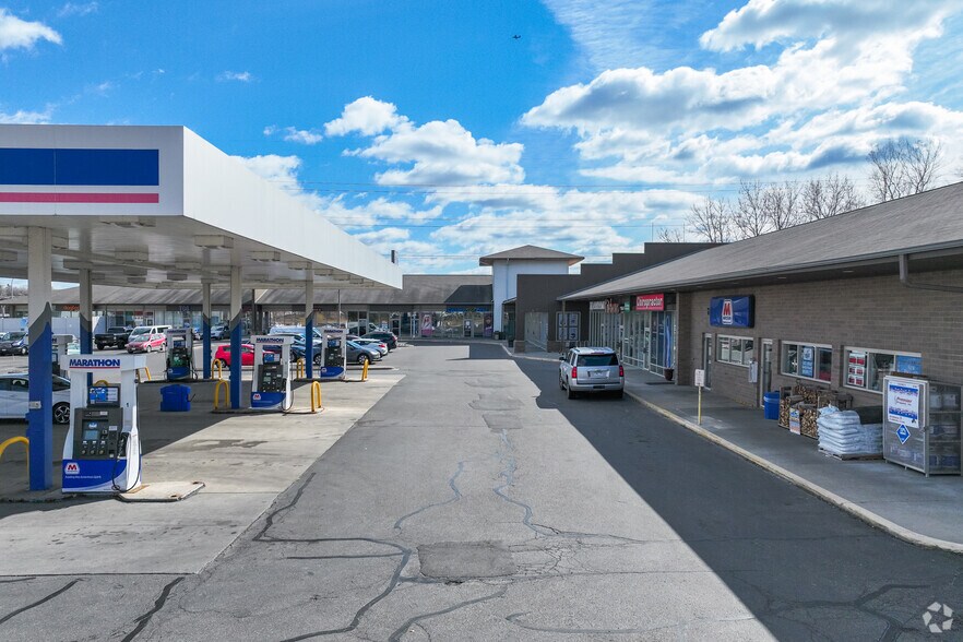 3186 Long Lake Rd, Roseville, MN à louer - Photo de l’immeuble – Image 2 sur 6