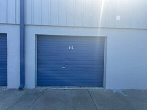 249-268 Seaboard Ave, Venice, FL à louer Photo intérieure– Image 1 sur 3