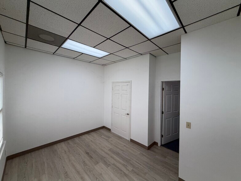 370 Neff Ave, Harrisonburg, VA à louer - Photo intérieure – Image 2 sur 4