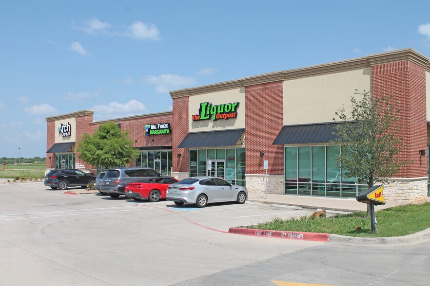 1450 Debbie Ln, Arlington, TX à louer - Photo de l’immeuble – Image 2 sur 3