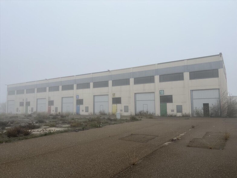 Industriel/Logistique dans Zaragoza à vendre - Photo de l’immeuble – Image 1 sur 12