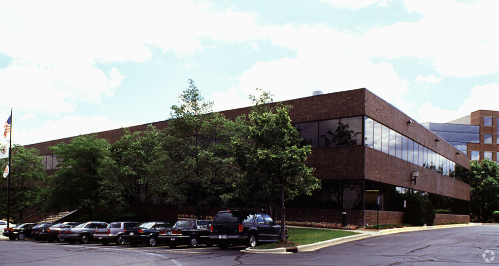 1001 W 31st St, Downers Grove, IL à vendre - Photo de l’immeuble – Image 2 sur 10