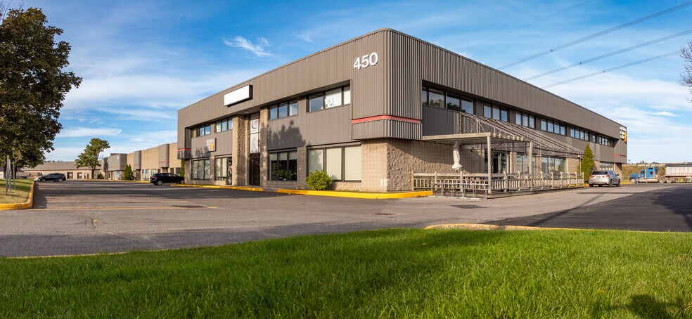 450-500 Av Saint-Jean-Baptiste, Québec, QC à louer - Photo de l’immeuble – Image 2 sur 4