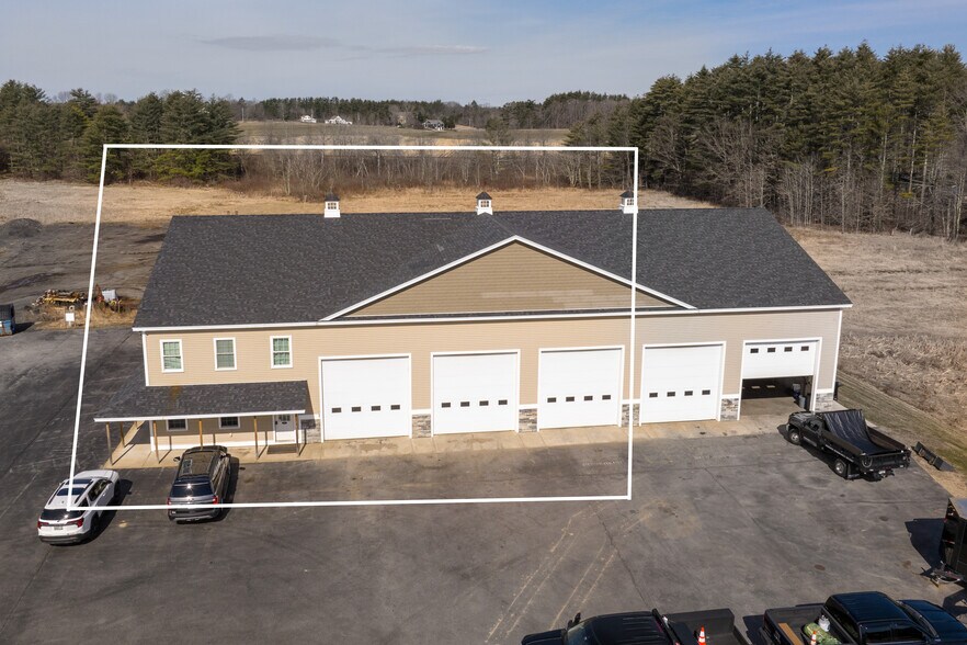 381 Portland St, Berwick, ME à louer - Photo principale – Image 1 sur 20