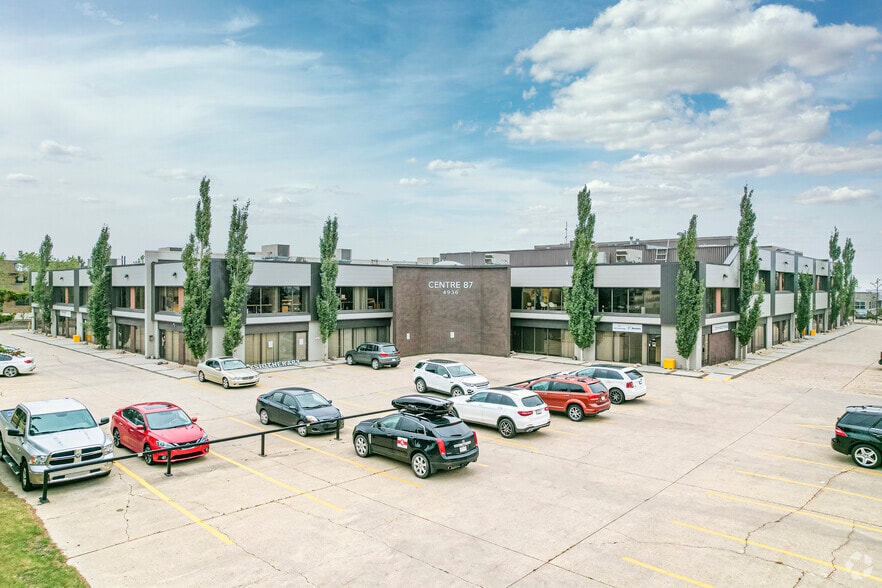 4904-4940 87 St NW, Edmonton, AB à louer - Photo principale – Image 2 sur 18