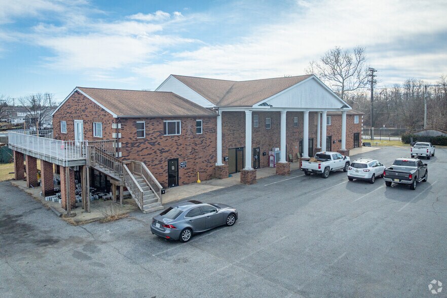 6302A Old North Point Rd, Sparrows Point, MD à louer - Photo de l’immeuble – Image 2 sur 4