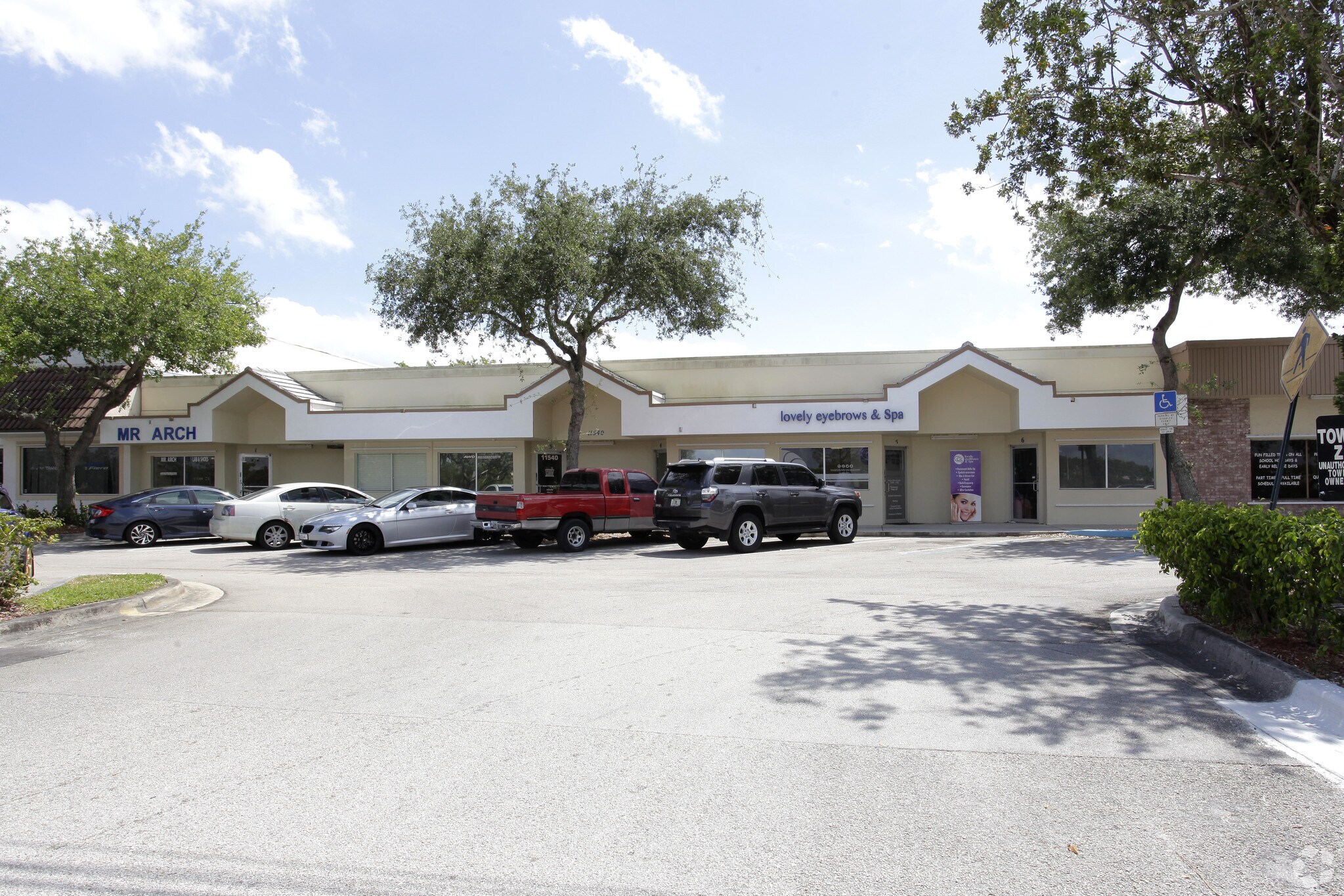 11540 Wiles Rd, Coral Springs, FL à louer Photo principale– Image 1 sur 5