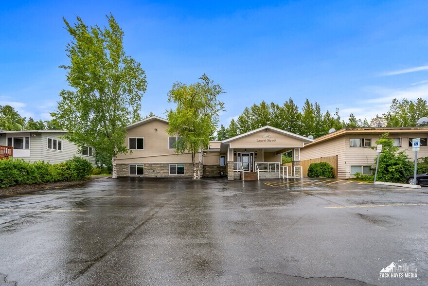 4119 Laurel St, Anchorage, AK à louer - Photo de l’immeuble – Image 2 sur 40