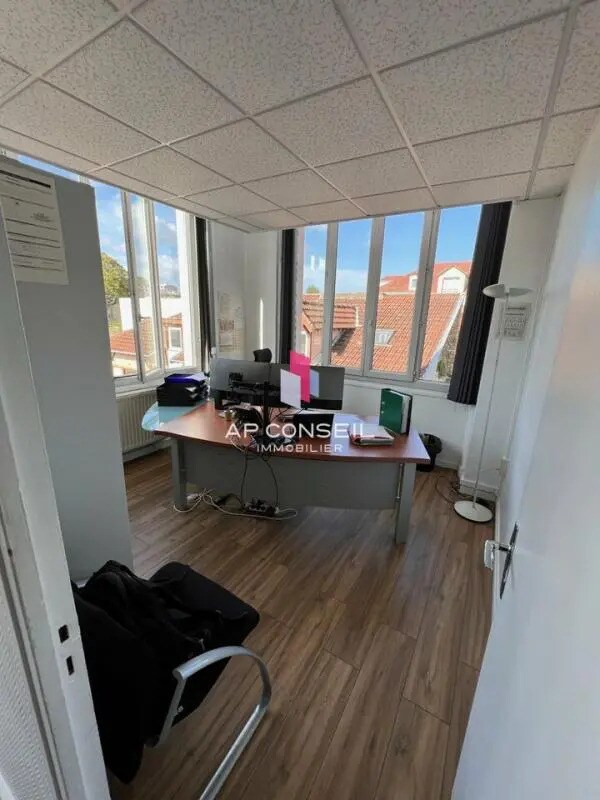 Bureau dans Versailles à louer Photo intérieure– Image 1 sur 5