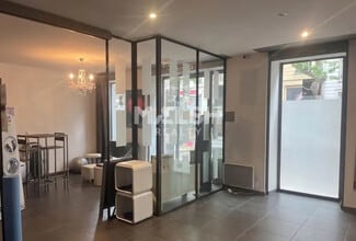 Plus de détails pour Local commercial à louer