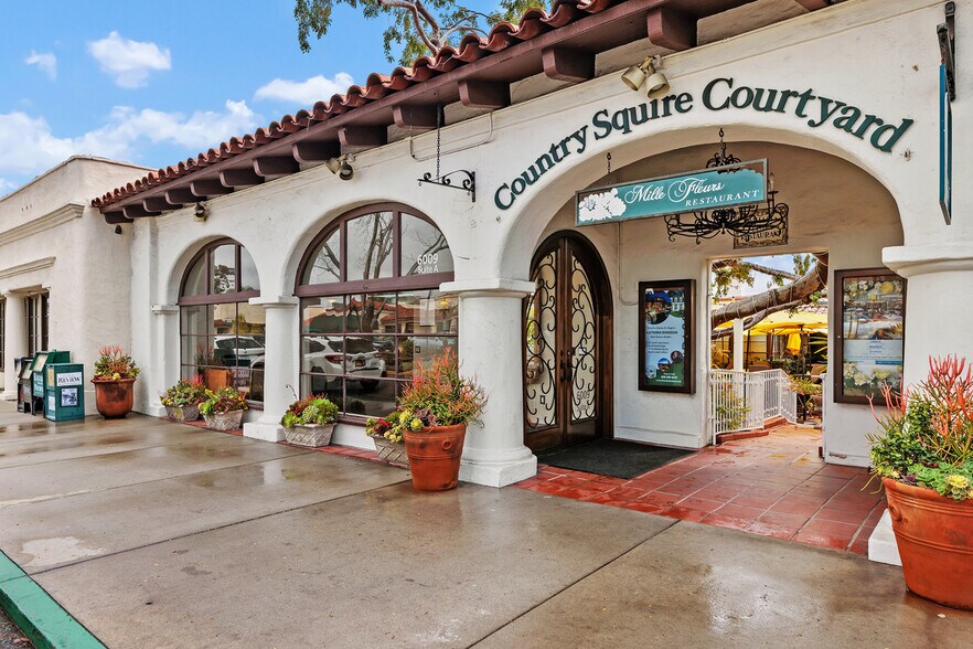 6009 Paseo Delicias, Rancho Santa Fe, CA à louer - Photo de l’immeuble – Image 1 sur 16