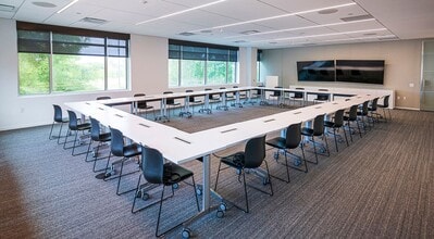 13100 Wortham Center Dr, Houston, TX à louer Photo intérieure– Image 2 sur 6