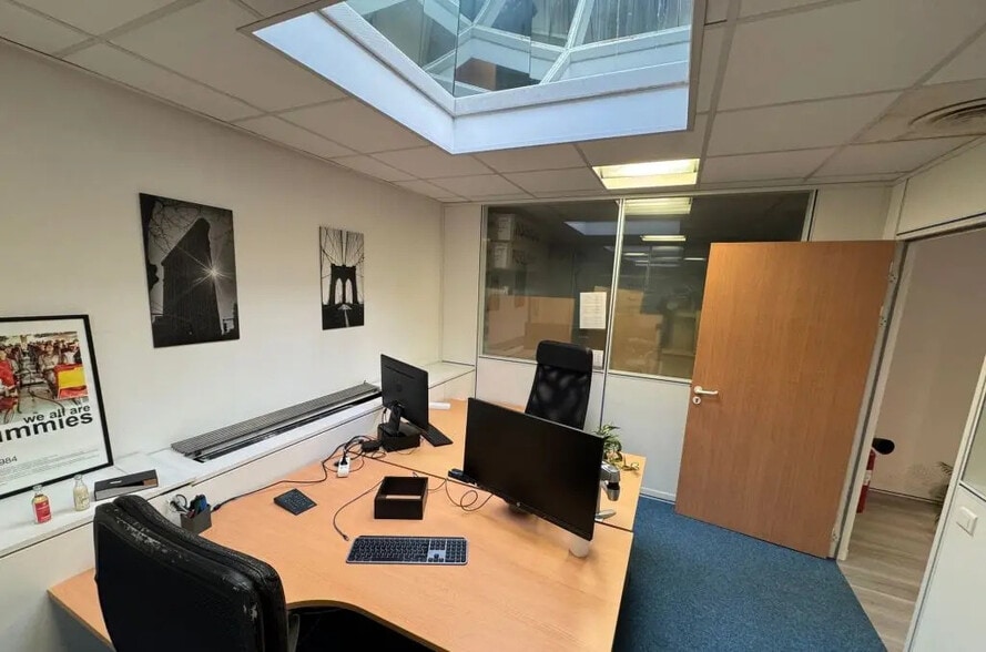 4-6 Rue D'Orleans, Saint-Cloud à vendre - Photo intérieure – Image 2 sur 9