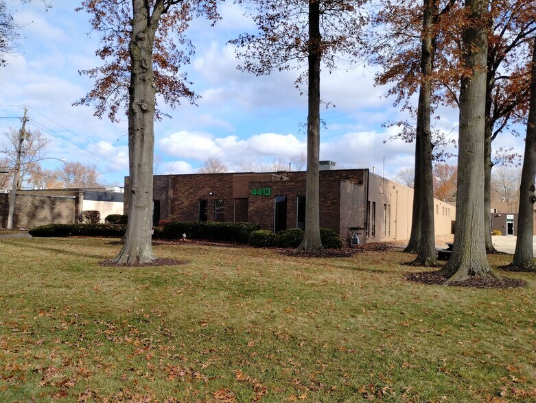 4413 Hamann Ind Pky, Willoughby, OH à vendre - Photo de l’immeuble – Image 2 sur 22