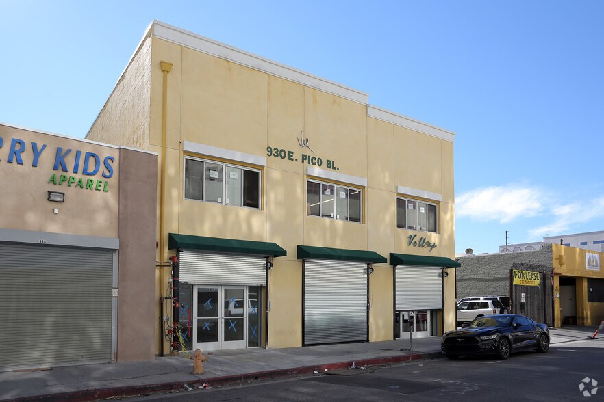930 E Pico Blvd, Los Angeles, CA à louer - Photo de l’immeuble – Image 3 sur 3