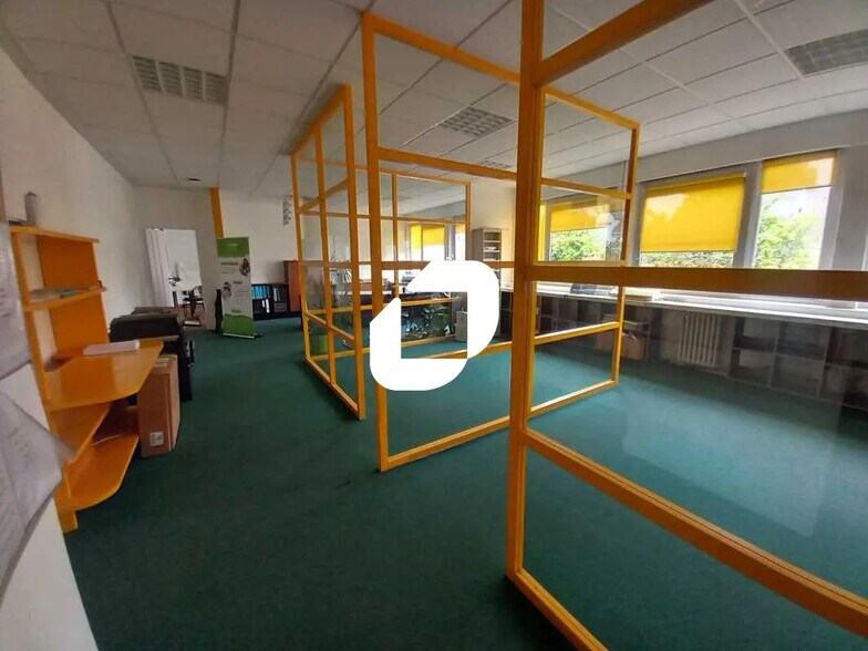 Bureau dans Bagneux à louer - Photo de l’immeuble – Image 2 sur 8