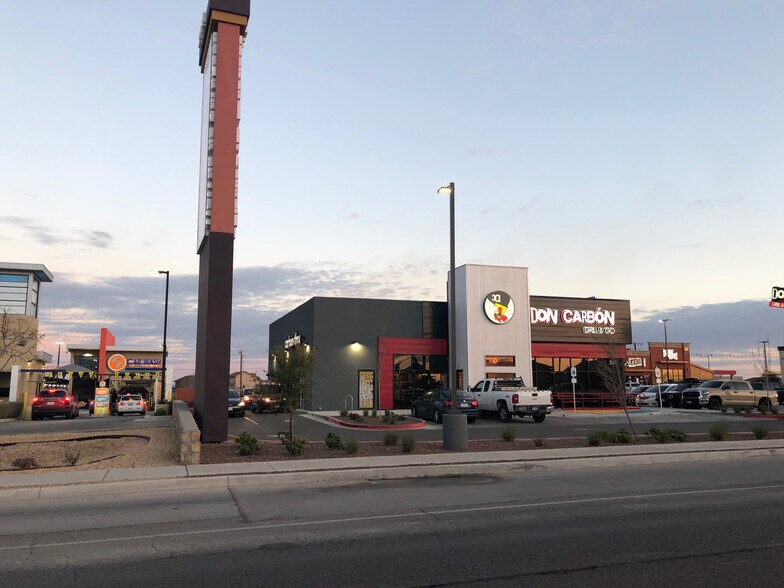 2114 N Zaragoza Rd, El Paso, TX à vendre - Photo de l’immeuble – Image 2 sur 9