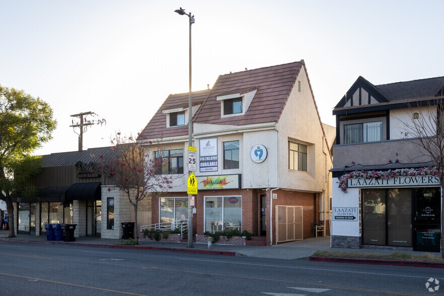 905 S Glendale Ave, Glendale, CA à louer - Photo principale – Image 2 sur 4