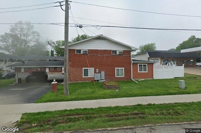 1210 A Ave E, Oskaloosa, IA à vendre - Photo principale – Image 1 sur 11