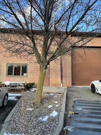 Plus de détails pour 351 Spook Rock Rd, Suffern, NY - Industriel/Logistique à vendre
