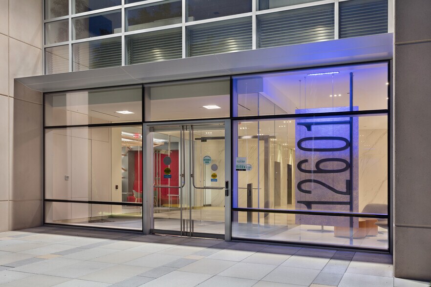 12601 Fair Lakes Cir, Fairfax, VA à louer - Photo intérieure – Image 2 sur 12