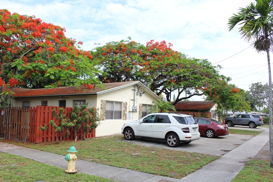 1450-1480 SW 2nd Ave, Dania Beach, FL à vendre - Photo de l’immeuble – Image 3 sur 21