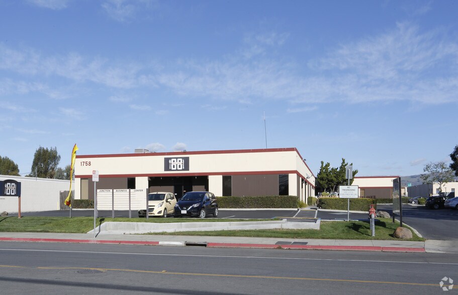 1758 Junction Ave, San Jose, CA à louer - Photo de l’immeuble – Image 3 sur 6