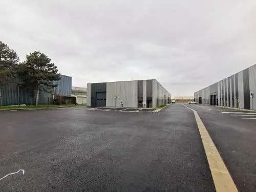 Plus de détails pour Local d'activités à louer