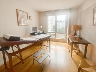 Plus de détails pour Bureau à vendre