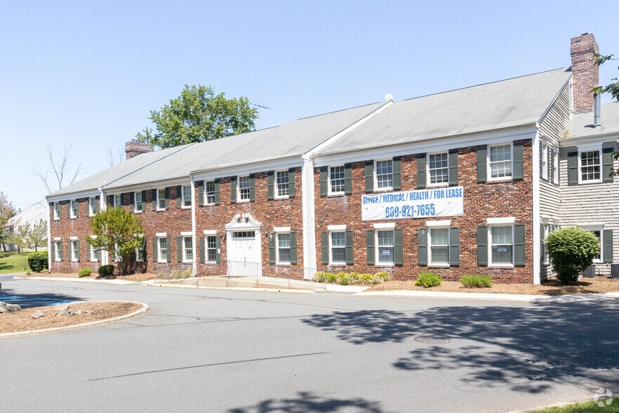 168 Franklin Corner Rd, Lawrenceville, NJ à louer - Photo de l’immeuble – Image 3 sur 7