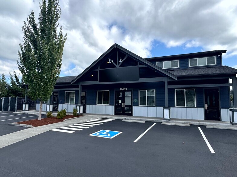 12409 State Ave, Marysville, WA à louer - Photo de l’immeuble – Image 1 sur 22
