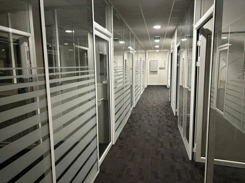 Bureau dans Reims à louer - Photo intérieure – Image 3 sur 8