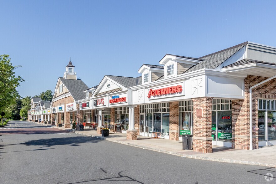 64 Princeton Hightstown Rd, Princeton Junction, NJ à louer - Photo de l’immeuble – Image 2 sur 5