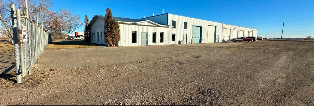 1803 8 St, Nisku, AB à vendre Photo de l’immeuble– Image 1 sur 9