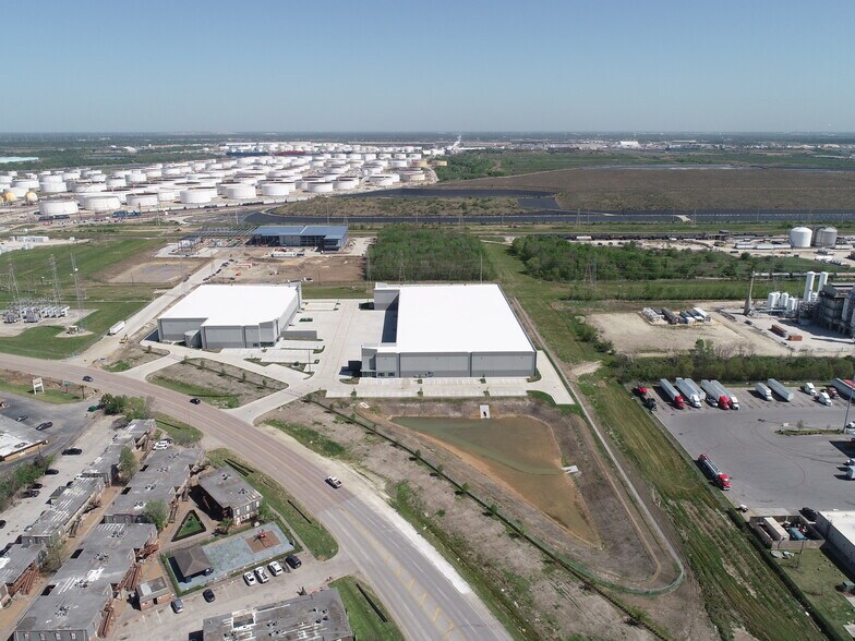 225 Distribution Center, Pasadena, TX à louer - Photo de l’immeuble – Image 2 sur 2