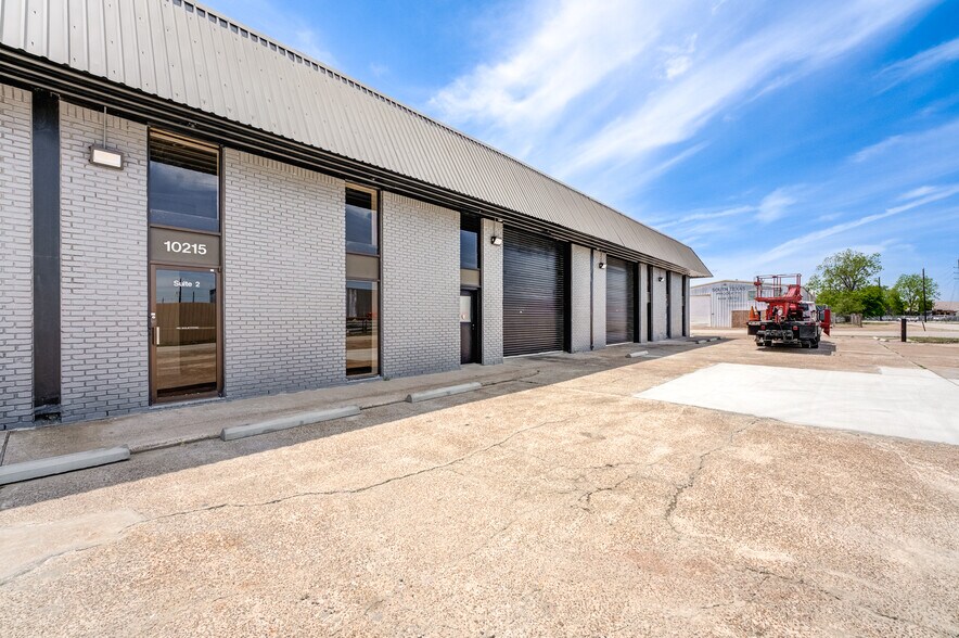 10215 Papalote St, Houston, TX à louer - Photo de l’immeuble – Image 3 sur 79