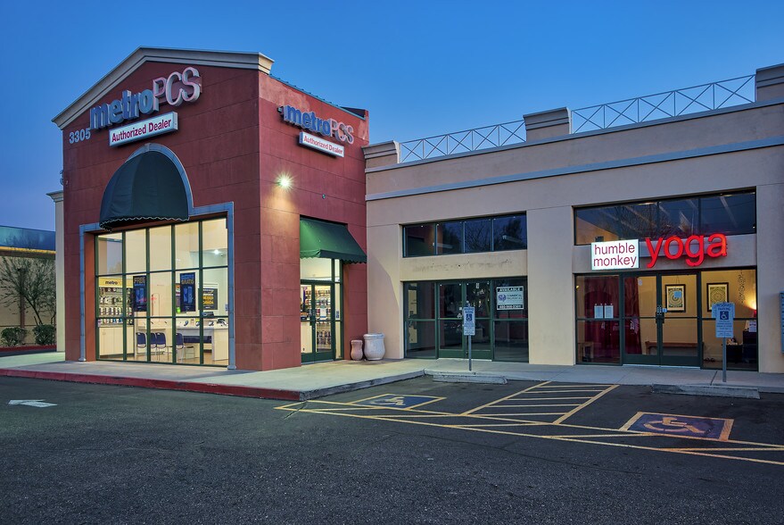 3305 E Greenway Rd, Phoenix, AZ à louer - Photo de l’immeuble – Image 2 sur 5