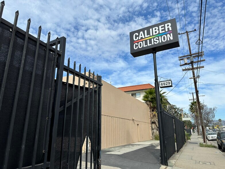 6929 Laurel Canyon Blvd, North Hollywood, CA à louer - Photo de l’immeuble – Image 3 sur 18