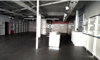 Plus de détails pour Local commercial à louer