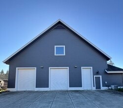 1003 Gravenstein Hwy, Sebastopol, CA à louer Photo de l’immeuble– Image 2 sur 4