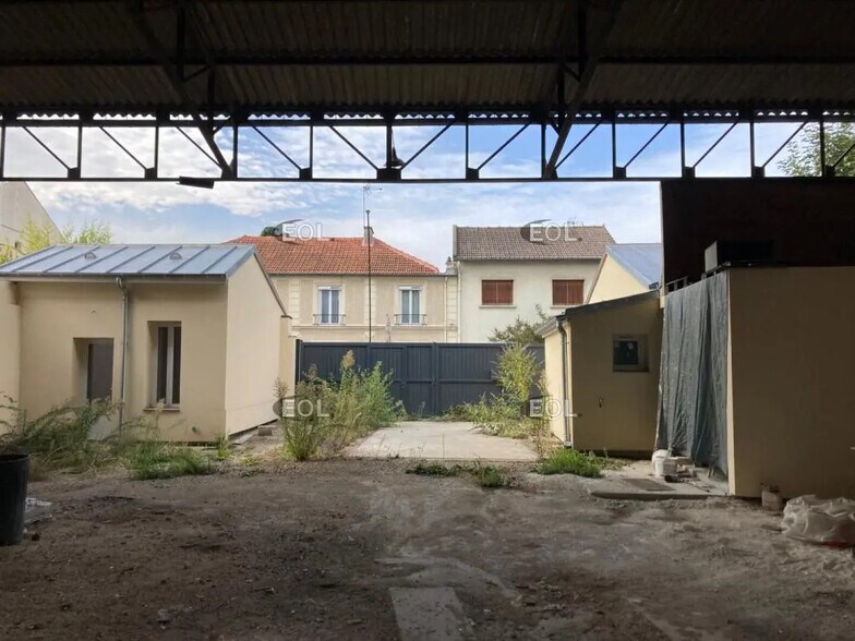 Industriel/Logistique dans Saint-Maur-des-Fossés à louer - Photo de l’immeuble – Image 3 sur 4