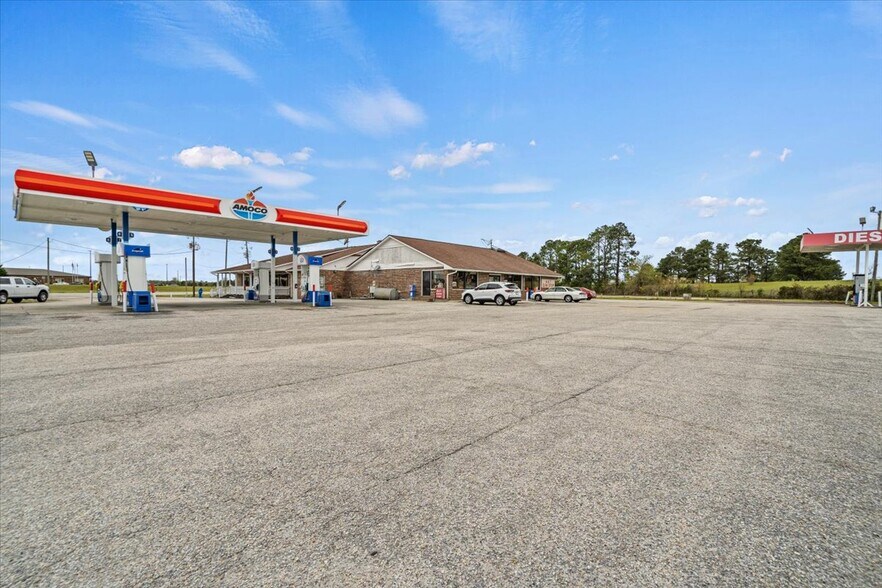 1674 Wisacky Hwy, Bishopville, SC à vendre - Photo de l’immeuble – Image 2 sur 33