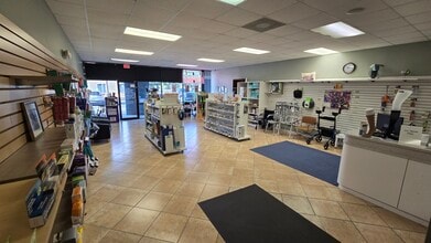 7640 N Wickham Rd, Melbourne, FL à louer Photo intérieure– Image 1 sur 7