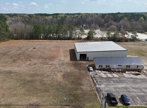 2421 N Wesleyan Blvd, Rocky Mount, NC à louer Photo de l’immeuble– Image 1 sur 2